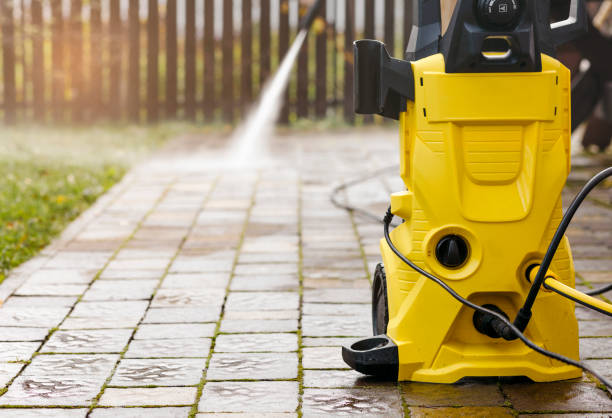 Best Driveway Pressure Washing  in Fairmont, MN